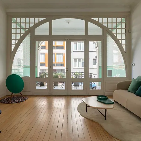 Spacious Belle Epoque House With Free Parking Vakantiehuis