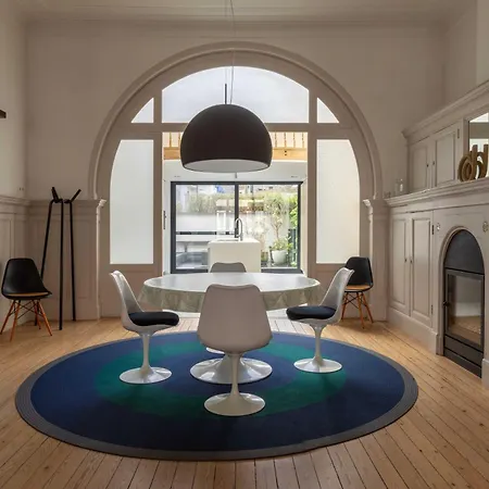 Spacious Belle Epoque House With Free Parking Vakantiehuis Oostende