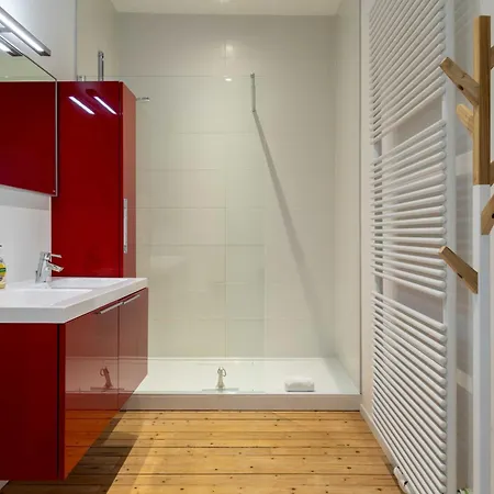 Spacious Belle Epoque House With Free Parking Vakantiehuis Oostende