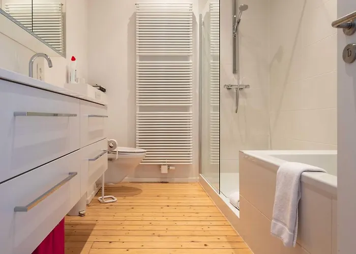 Spacious Belle Epoque House With Free Parking Ferienhaus *