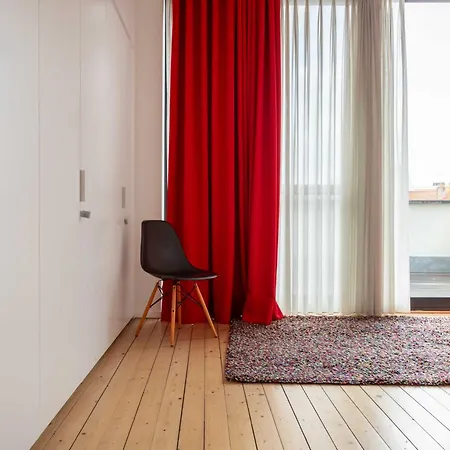 Spacious Belle Epoque House With Free Parking Vakantiehuis